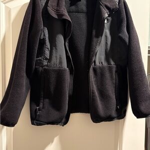 Black North Face ZIPPER IS BROKEN